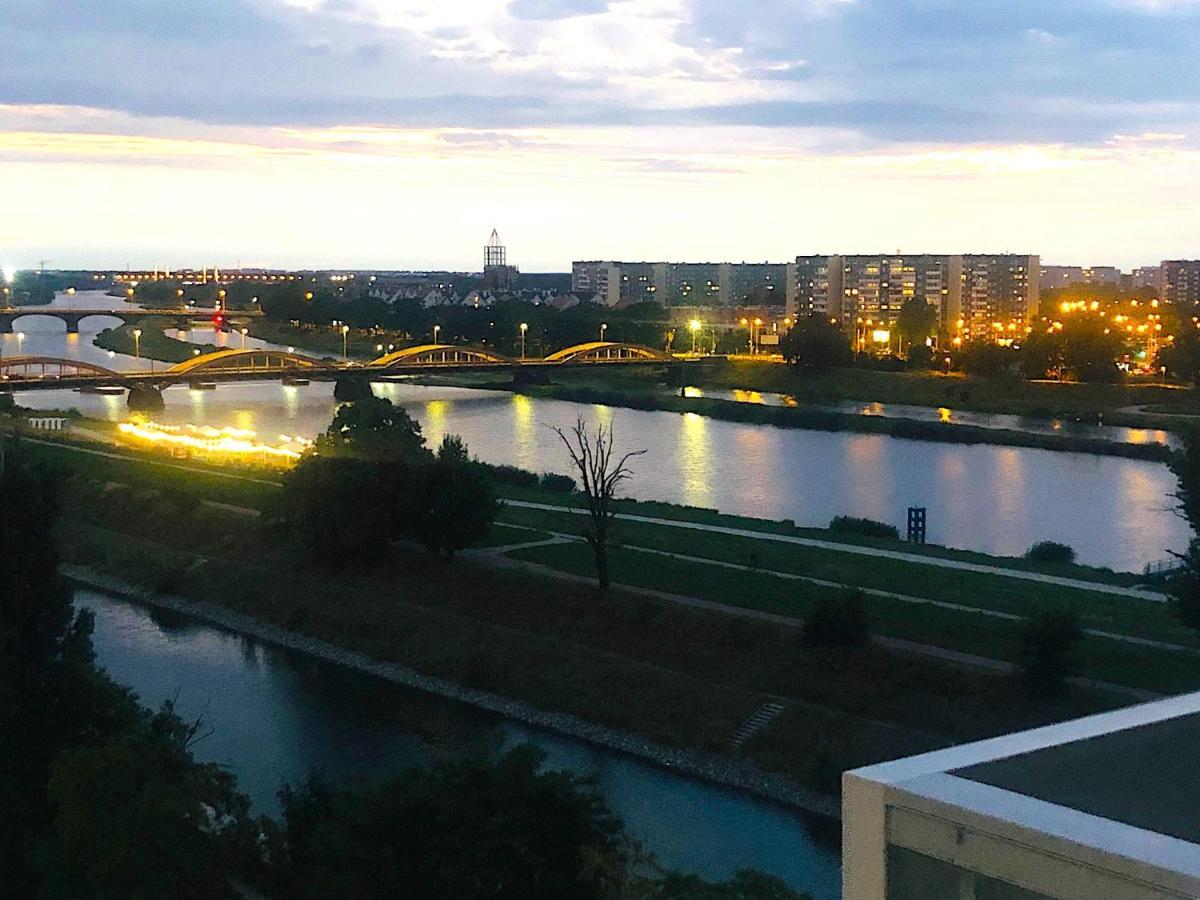 ורוצלב Apartament Z Tarasem I Widokiem Na Odre מראה חיצוני תמונה